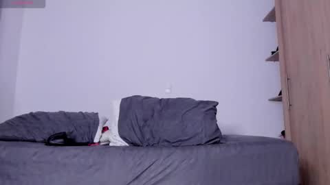 Snapshot of cloudy_pigdude chatting on March 12, 4:19 am CRISTIAN online show from March 12, 4:19 am