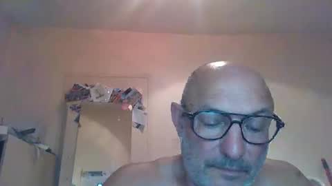 Snapshot of cokin63 chatting on October 14, 7:32 pm cokin63 online show from October 14, 7:32 pm