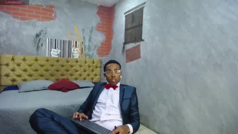 Snapshot of collemanstone chatting on October 31, 6:00 pm CollemanStone online show from October 31, 6:00 pm