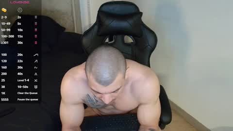 colombianmuscle8 online show from March 20, 3:10 am