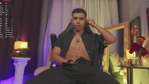 colstorw_ online show from April 11, 10:08 am