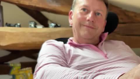 Snapshot of compay69 chatting on February 8, 1:54 pm compay69 online show from February 8, 1:54 pm