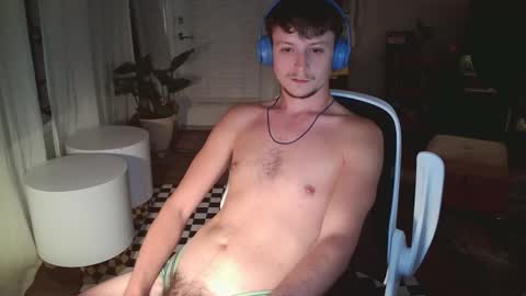 ConnerTwunk online show from March 14, 12:28 am