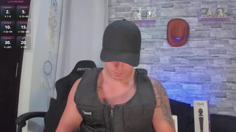 Connor Smith online show from November 28, 8:33 pm