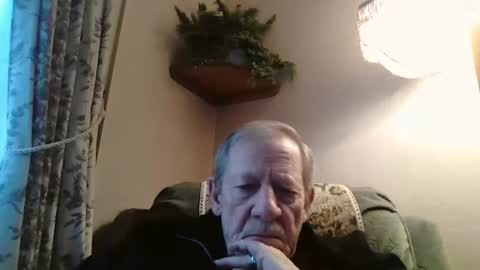 courieral1 online show from December 16, 9:05 am