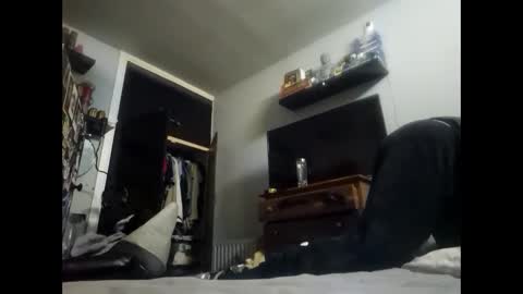 Snapshot of cozzyfella97 chatting on October 19, 3:55 am cozzyfella97 online show from October 19, 3:55 am