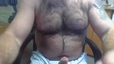 Snapshot of cpt_hairy chatting on January 4, 12:27 am Cpt hairy online show from January 4, 12:27 am