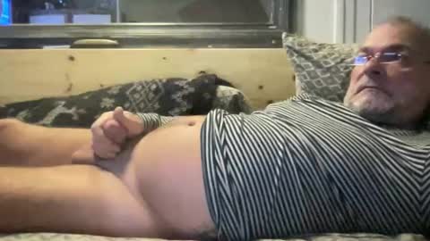 crapaud75018 online show from November 9, 7:29 pm