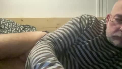 crapaud75018paris online show from March 2, 7:43 pm