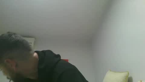 Snapshot of crazycouple1011 chatting on February 5, 10:33 pm funcouple online show from February 5, 10:33 pm