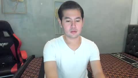 Snapshot of creamynow chatting on December 6, 1:44 pm BareCreamyCum online show from December 6, 1:44 pm