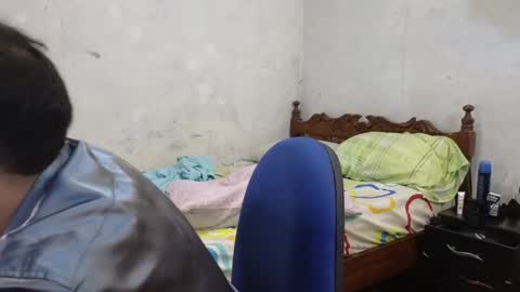 Snapshot of cris_simons chatting on December 27, 10:26 pm cris_simons online show from December 27, 10:26 pm