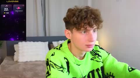 Chris online show from October 22, 3:38 pm