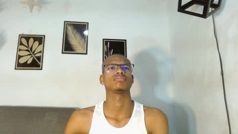 criss_zuri online show from October 22, 11:36 am