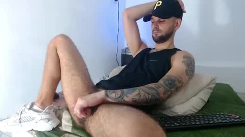 cristianhot125 online show from May 30, 2:00 am