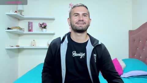 Snapshot of cristianolopez chatting on December 29, 12:52 am cris online show from December 29, 12:52 am
