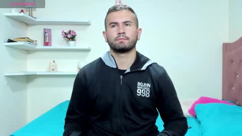 Snapshot of cristianolopez chatting on December 30, 1:37 am cris online show from December 30, 1:37 am
