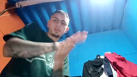 Snapshot of cristianramod138 chatting on October 5, 7:29 pm cristianramod138 online show from October 5, 7:29 pm