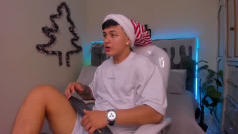 Cristopher online show from December 24, 1:06 pm