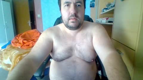 Snapshot of crodick1 chatting on January 29, 9:33 am smallcookboy online show from January 29, 9:33 am