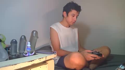 cry_guy online show from October 1, 7:45 am