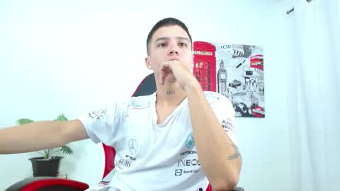 cumandres online show from October 28, 2:19 pm