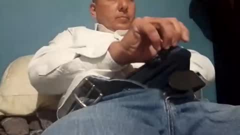 Snapshot of cumbian_chero chatting on March 3, 12:54 pm cumbian_chero online show from March 3, 12:54 pm