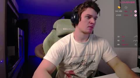 Snapshot of cumzan_ chatting on February 22, 5:53 pm Tarzan online show from February 22, 5:53 pm