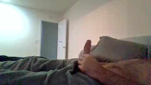 Snapshot of curiousjames10 chatting on October 24, 12:02 am curiousjames10 online show from October 24, 12:02 am