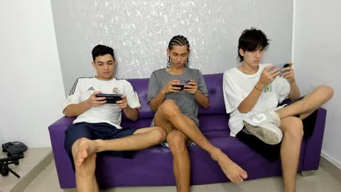 Snapshot of cute_boys18 chatting on January 11, 8:32 pm ARTURO-18 MATIAS-18 NIKOLAY-19 HADES-18 GABO-19 online show from January 11, 8:32 pm