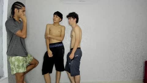 Snapshot of cute_boys18 chatting on December 17, 2:55 pm ARTURO-18 MATIAS-18 NIKOLAY-19 HADES-18 GABO-19 online show from December 17, 2:55 pm