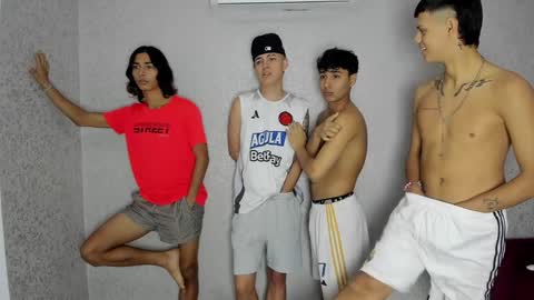 Snapshot of cute_boys18 chatting on December 30, 2:40 pm ARTURO-18 MATIAS-18 NIKOLAY-19 HADES-18 GABO-19 online show from December 30, 2:40 pm