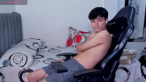 Snapshot of cute_diego_ chatting on October 5, 10:47 pm Diego online show from October 5, 10:47 pm