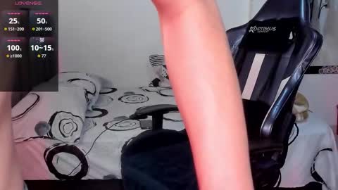Snapshot of cute_diego_ chatting on October 14, 11:12 pm Diego online show from October 14, 11:12 pm