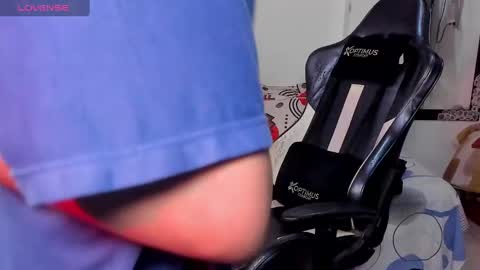 Snapshot of cute_diego_ chatting on October 3, 10:37 pm Diego online show from October 3, 10:37 pm