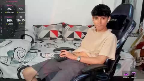 Snapshot of cute_diego_ chatting on October 8, 11:09 pm Diego online show from October 8, 11:09 pm