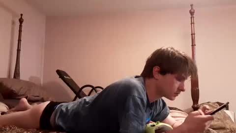 Snapshot of cuteboii29 chatting on March 12, 12:42 am cuteboii29 online show from March 12, 12:42 am