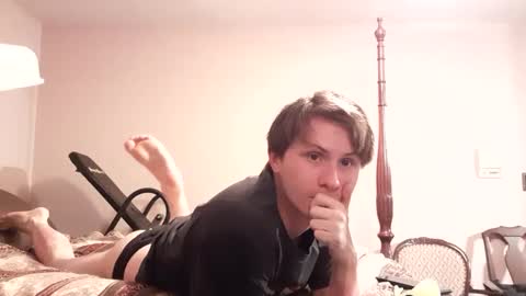 Snapshot of cuteboii29 chatting on February 26, 1:53 am cuteboii29 online show from February 26, 1:53 am