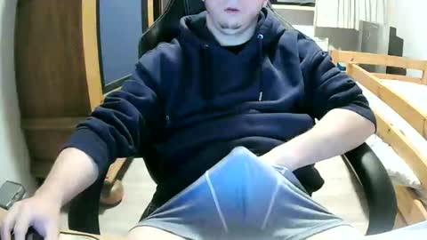 Cuteboy090 online show from March 25, 2:54 pm