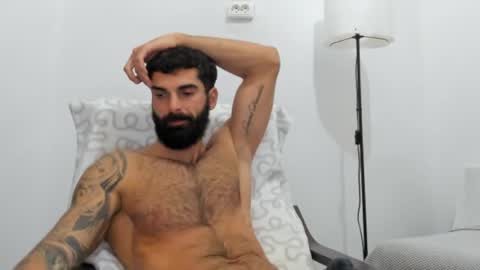 cuteeboy online show from November 18, 11:36 am