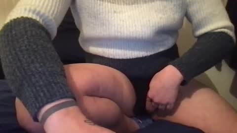 Snapshot of cuttop2373844 chatting on February 27, 7:37 pm cuttop2373844 online show from February 27, 7:37 pm