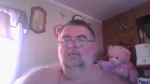 Snapshot of cwill27837 chatting on January 9, 4:06 pm cwill27837 online show from January 9, 4:06 pm