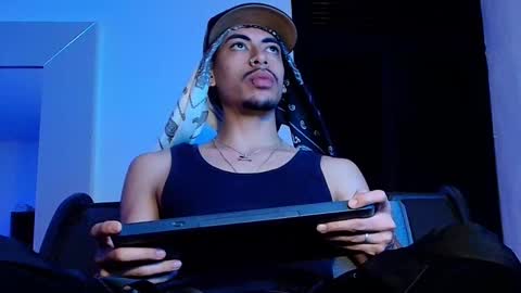 d_usma00 online show from December 16, 4:19 am