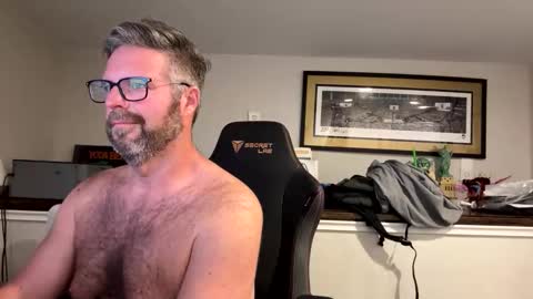 dadbod787 online show from May 19, 2:51 am