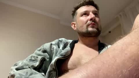 Snapshot of daddybigwhitecock chatting on January 7, 2:54 am Tommy online show from January 7, 2:54 am