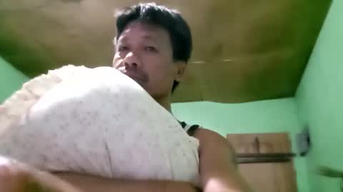 johnloyd online show from January 19, 4:30 pm