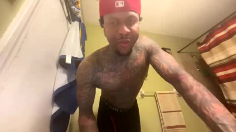 Snapshot of daddyjanimal chatting on October 20, 4:49 am sexy tatted king bbc online show from October 20, 4:49 am