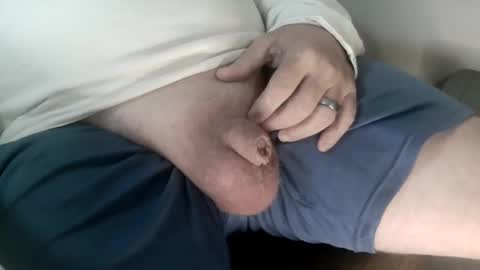 Snapshot of daddysmalls_55 chatting on January 12, 2:14 am daddysmalls online show from January 12, 2:14 am
