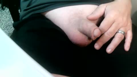 Snapshot of daddysmalls_55 chatting on December 29, 5:54 pm daddysmalls online show from December 29, 5:54 pm