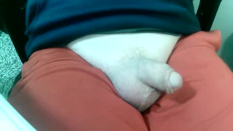 Snapshot of daddysmalls_55 chatting on January 2, 2:46 pm daddysmalls online show from January 2, 2:46 pm